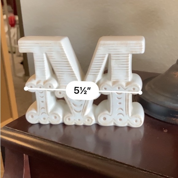 Excellent condition! Hallmark letter ‘M’ decor - Picture 7 of 8